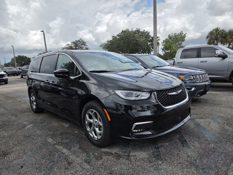 Used 2024 CHRYSLER PACIFICA LIMITED in WEST PALM BEACH, FLORIDA