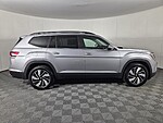 Used 2024 Volkswagen Atlas 2.0T SE W/TECHNOLOGY 4MOTION in WEST PALM BEACH, FLORIDA (Photo 4)