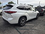 Used 2023 TOYOTA HIGHLANDER XLE in WEST PALM BEACH, FLORIDA (Photo 4)