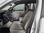 Used 2023 Volkswagen Atlas 3.6L V6 SE W/TECHNOLOGY 4MOTION in WEST PALM BEACH, FLORIDA (Photo 9)