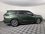 Used 2023 TOYOTA HIGHLANDER XLE FWD in WEST PALM BEACH, FLORIDA (Photo 4)