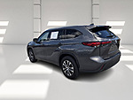Used 2022 TOYOTA HIGHLANDER HYBRID XLE FWD in WEST PALM BEACH, FLORIDA (Photo 8)