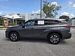 Used 2022 TOYOTA HIGHLANDER HYBRID XLE FWD in WEST PALM BEACH, FLORIDA (Photo 9)