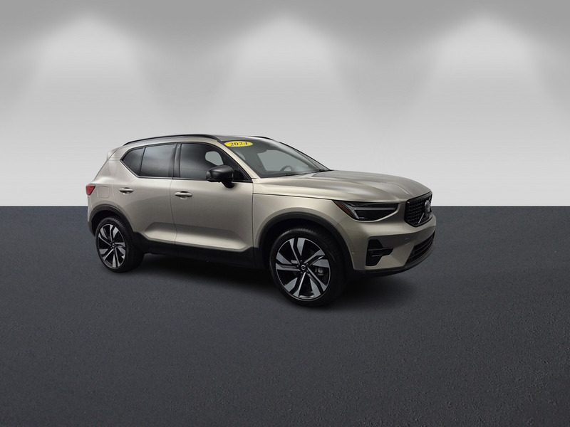 Used 2024 VOLVO XC40 B5 PLUS DARK THEME in WEST PALM BEACH, FLORIDA