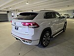 Used 2021 Volkswagen Atlas Cross Sport 3.6L V6 SEL R-LINE in WEST PALM BEACH, FLORIDA (Photo 6)