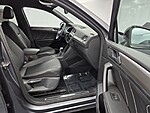 Used 2022 Volkswagen Tiguan 2.0T SE R-LINE BLACK in WEST PALM BEACH, FLORIDA (Photo 15)