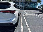 Used 2021 TOYOTA HIGHLANDER XLE in WEST PALM BEACH, FLORIDA (Photo 6)