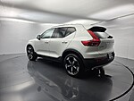 Used 2022 VOLVO XC40 T5 AWD Momentum in WEST PALM BEACH, FLORIDA (Photo 4)