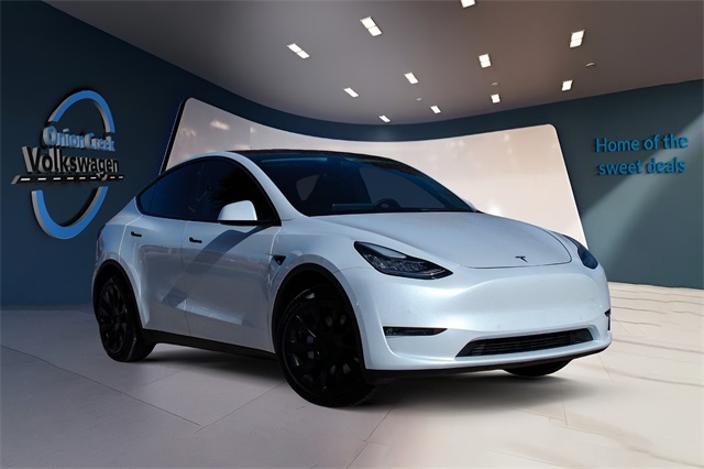 Used 2021 Tesla Model Y Long Range with VIN 5YJYGDEE0MF196555 for sale in Austin, TX