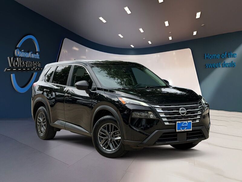2024 Nissan Rogue S FWD's photo