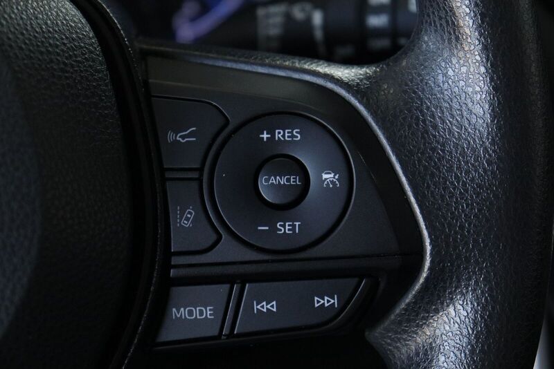 2024 Toyota RAV4 XLE - Photo 13