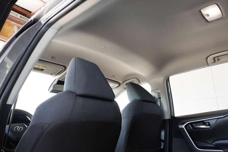 2024 Toyota RAV4 XLE - Photo 26