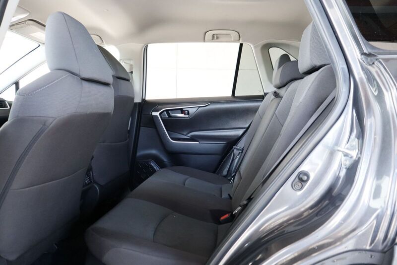 2024 Toyota RAV4 XLE - Photo 27