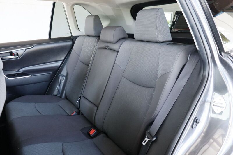 2024 Toyota RAV4 XLE - Photo 28