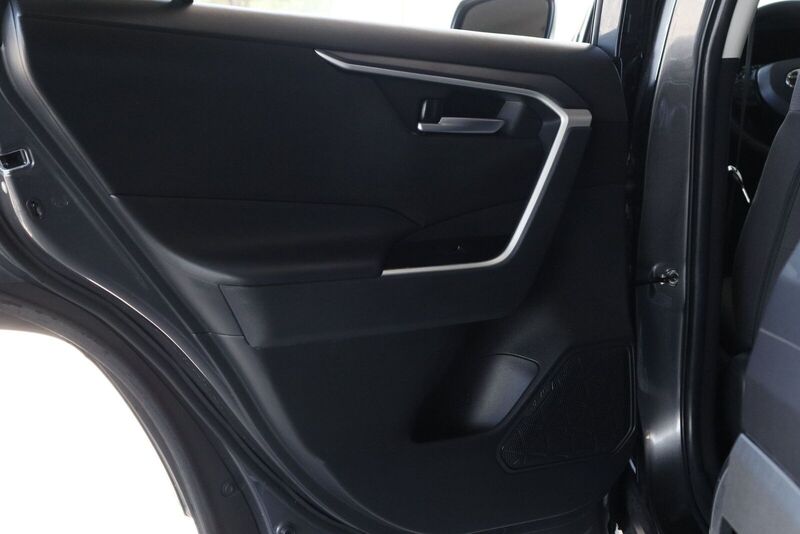 2024 Toyota RAV4 XLE - Photo 29