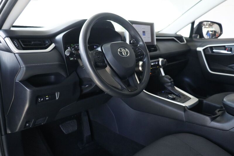 2024 Toyota RAV4 XLE - Photo 8