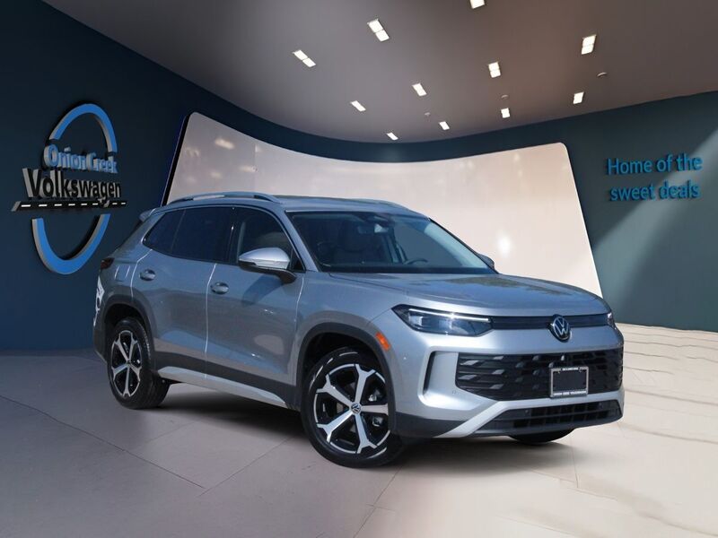 2025 Volkswagen Tiguan 2.0T SE's photo