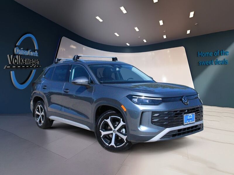2025 Volkswagen Tiguan 2.0T SE's photo