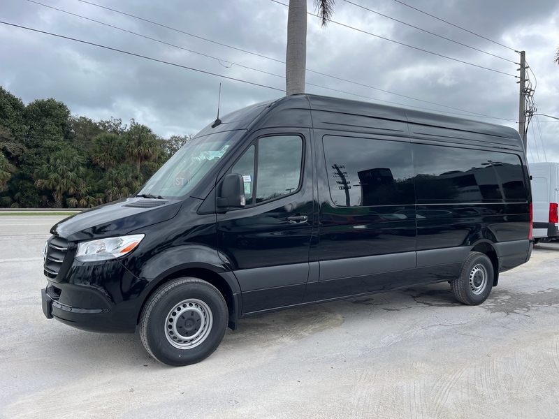 New 2025 MERCEDES-BENZ SPRINTER CREW 170 WB in NORTH PALM BEACH, FLORIDA