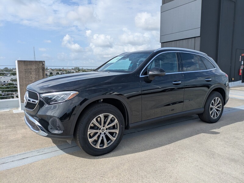 New 2025 MERCEDES-BENZ GLC-CLASS GLC 300 in NORTH PALM BEACH, FLORIDA