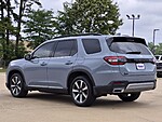 Used 2024 Honda Pilot TOURING in TYLER, TEXAS (Photo 4)