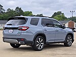 Used 2024 Honda Pilot TOURING in TYLER, TEXAS (Photo 6)