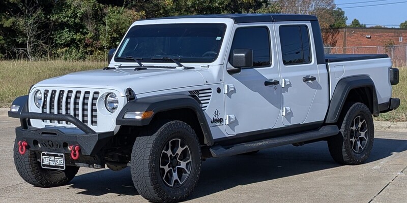 2023 Jeep Gladiator Sport's photo