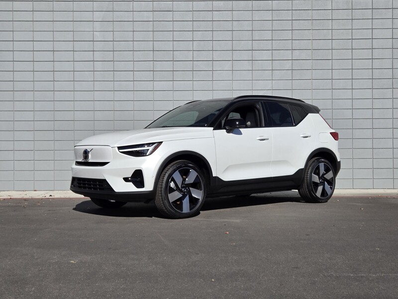 New 2026 VOLVO EX40 SINGLE MOTOR EXTENDED RANGE RWD PLUS in LAS VEGAS, NEVADA