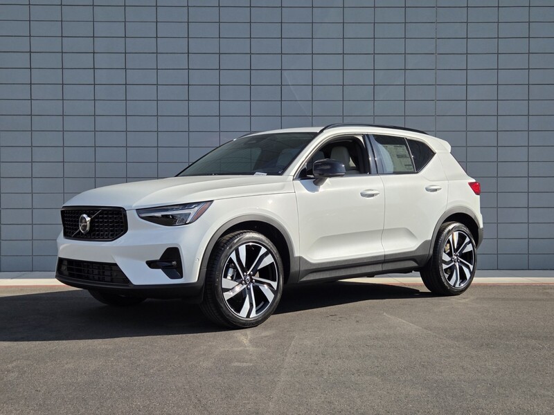 New 2026 VOLVO XC40 B5 AWD PLUS in LAS VEGAS, NEVADA
