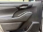 Used 2025 TOYOTA HIGHLANDER XLE in BENTONVILLE, ARKANSAS (Photo 22)