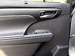 Used 2025 TOYOTA HIGHLANDER XLE in BENTONVILLE, ARKANSAS (Photo 34)