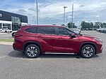 Used 2023 TOYOTA HIGHLANDER HYBRID XLE in FORT SMITH, ARKANSAS (Photo 8)