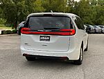 Used 2025 CHRYSLER PACIFICA SELECT in FAYETTEVILLE, ARKANSAS (Photo 8)