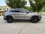 Used 2025 Volkswagen Atlas Cross Sport 2.0T SE W/TECHNOLOGY in FAYETTEVILLE, ARKANSAS (Photo 9)