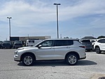 Used 2024 MITSUBISHI OUTLANDER ES in SPRINGDALE, ARKANSAS (Photo 4)
