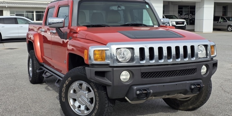 2009 Hummer H3T Base's photo