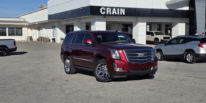 2018 Cadillac Escalade Platinum's photo