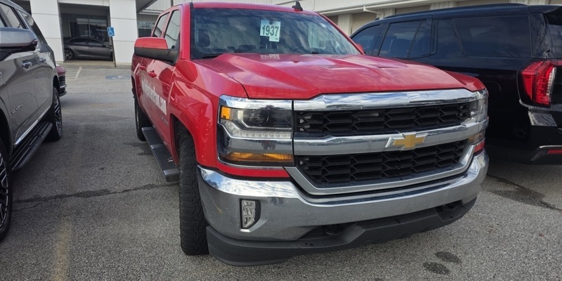 2017 Chevrolet Silverado 1500 LT's photo