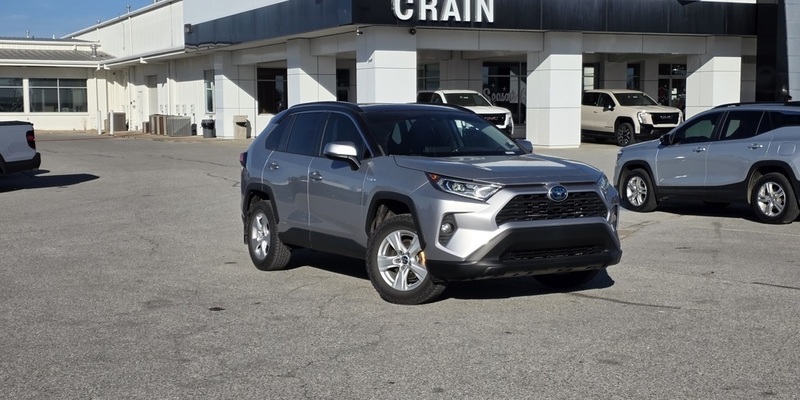 2020 Toyota RAV4 XLE's photo