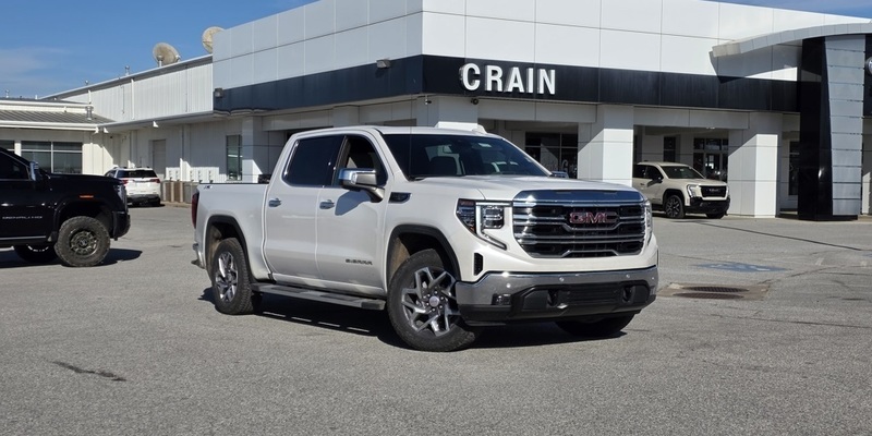 2024 GMC Sierra 1500 SLT's photo