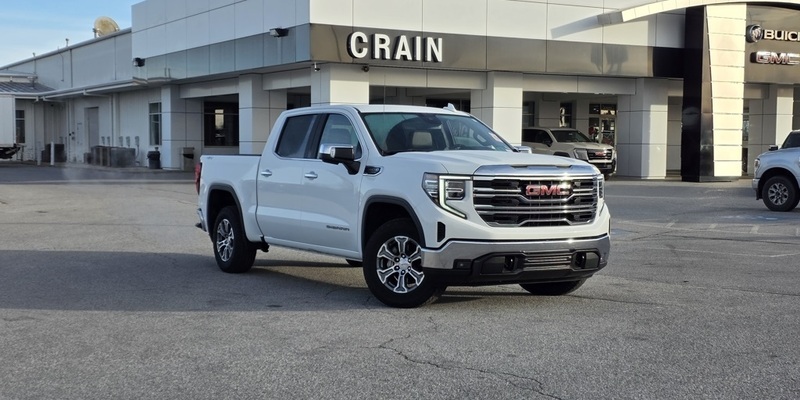 2024 GMC Sierra 1500 SLT's photo