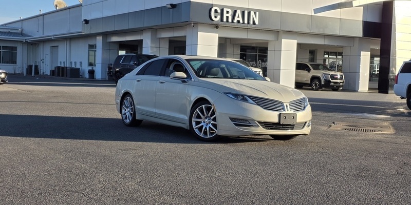 2016 Lincoln MKZ Base's photo