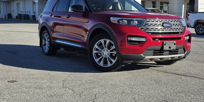 2021 Ford Explorer Limited's photo