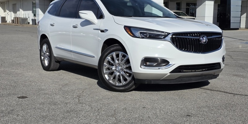 2021 Buick Enclave Essence's photo