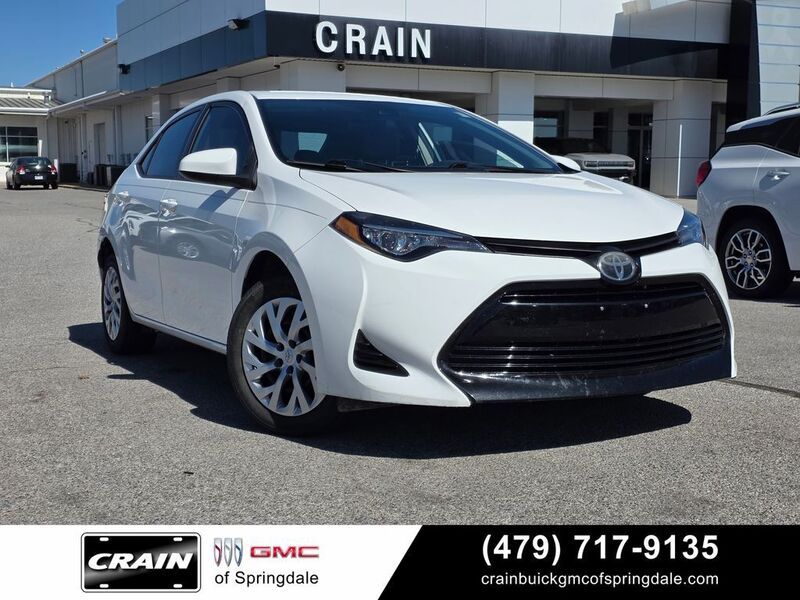Used 2019 Toyota Corolla LE with VIN 5YFBURHE6KP881555 for sale in Springdale, AR