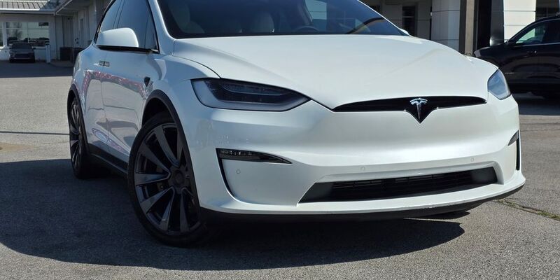 2022 Tesla Model X Plaid