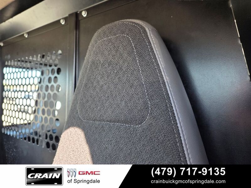 2023 GMC Savana Cargo Work Van - Photo 18