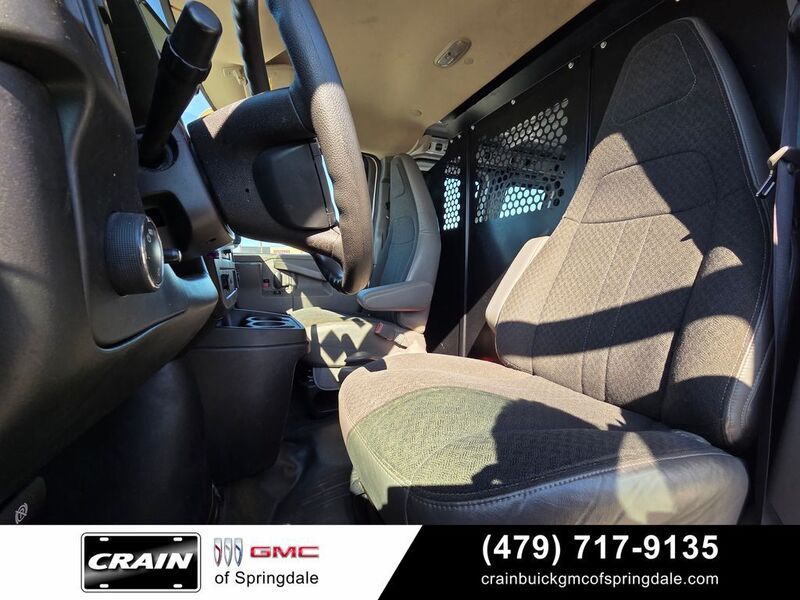 2023 GMC Savana Cargo Work Van - Photo 20