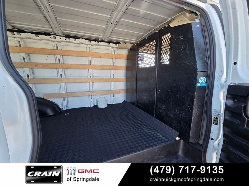 2023 GMC Savana Cargo Work Van - Photo 22
