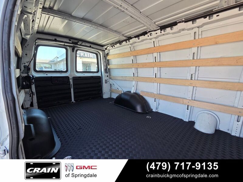 2023 GMC Savana Cargo Work Van - Photo 23